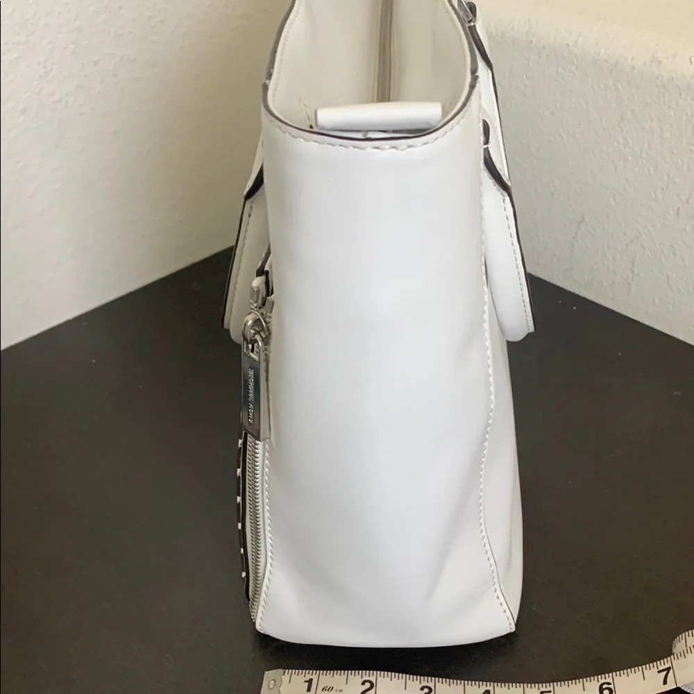 Michael Kors Silver and White Tote Bag with Geometric Design